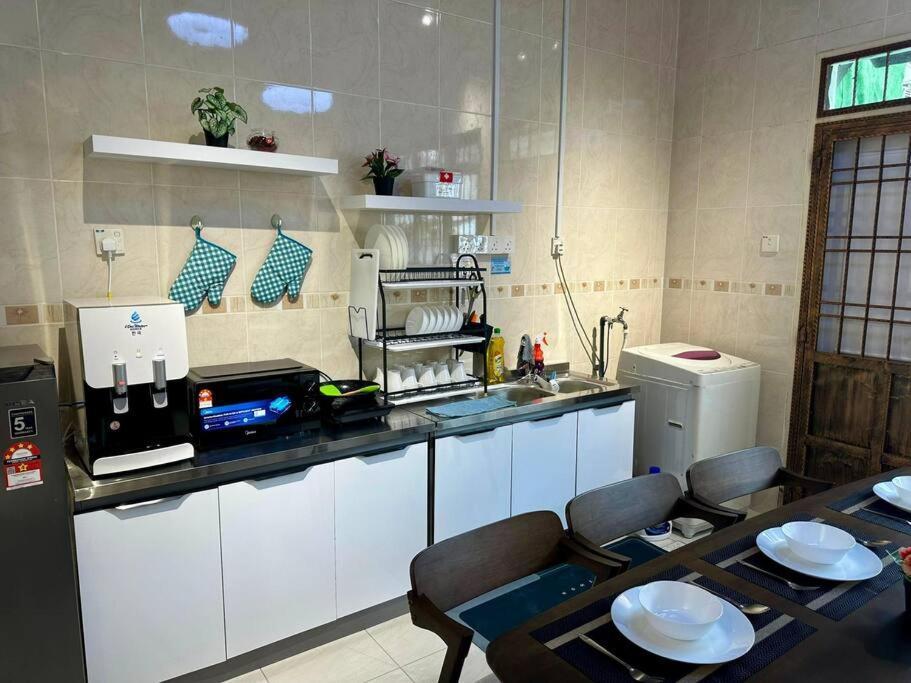 Cozy Holiday Home Karaoke Bbq Bukit Indah Jb Johor Bahru Exterior foto